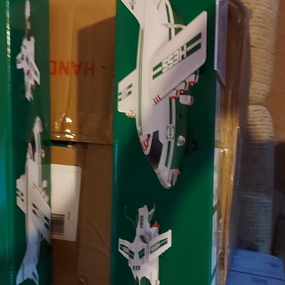 Hess Cargo plane and Jet  2021       Great  gift - Picture 2 of 4